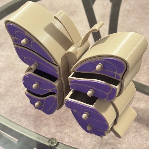 3D Printed Butterfly Jewelry Box. - Picture 3 of 7
